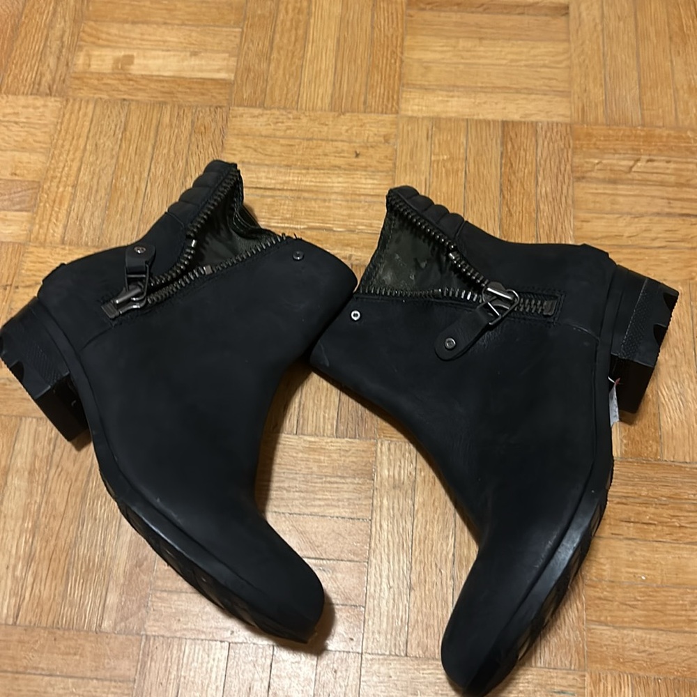 Sorel - Picture 3 of 16